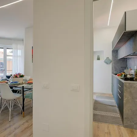 Apartment Modern In - Happy