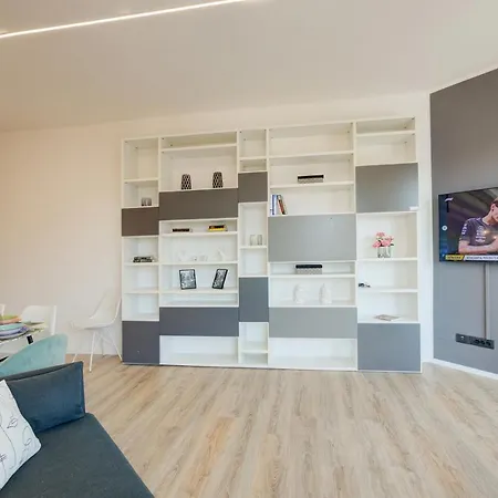 Modern In - Happy Arona
